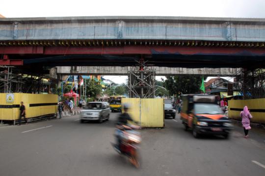 Menengok pembangunan jembatan penghubung Blok G & F Tanah Abang