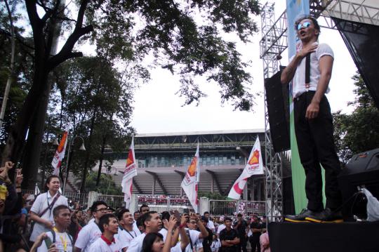 Aksi Slank kampanyekan Pemilu damai di Senayan