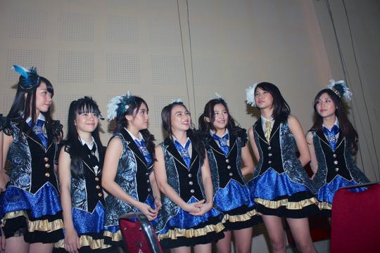 Melihat event IM3 Musim Panas Sounds Good JKT48 Handshake event