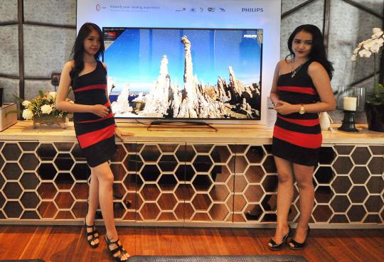 Model cantik dan seksi hiasi peluncuran LED Ultra HD Philips 900