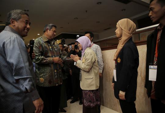 SBY silaturahmi mahasiswa Bidikmisi berprestasi