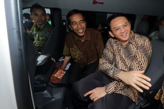 Blusukan bareng Ahok, Jokowi resmikan Pasar Ciplak