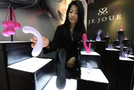 Melihat pameran alat bantu seks Pink Tokyo 2014 di Jepang