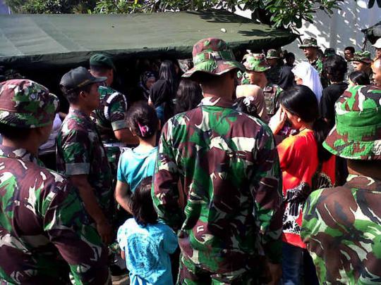 Kostrad bagikan 2 ribu paket sembako untuk korban banjir Kp Pulo