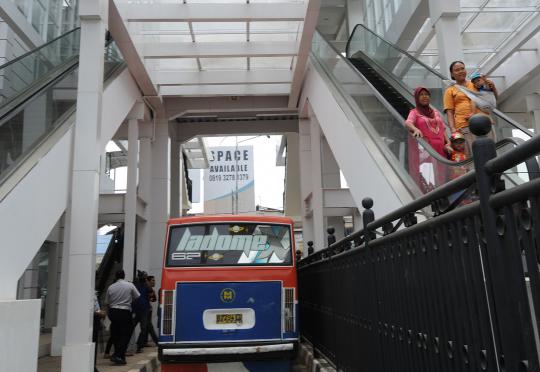 Uji coba Terminal Manggarai yang bernuansa modern
