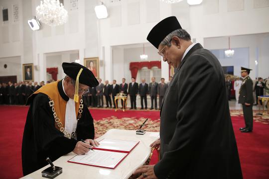 Presiden SBY lantik wakil ketua Mahkamah Agung non-yudisial