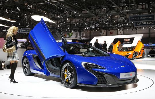 Ganasnya perang supercar di Geneva Motor Show 2014