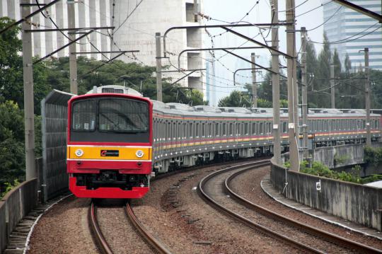 Ini kereta Commuter Line 10 Gerbong yang baru dioperasikan KCJ