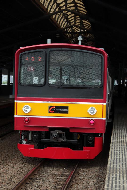 Ini kereta Commuter Line 10 Gerbong yang baru dioperasikan KCJ