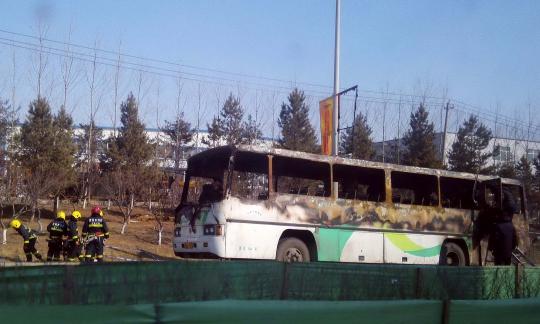 10 Penumpang tewas dalam kebakaran bus di China