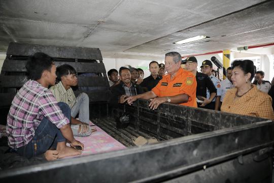 Usai apel Basarnas, SBY sapa penumpang Kapal Ferry