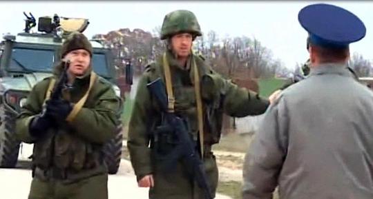 Militer Rusia hampir bentrok dengan pasukan Ukraina di Krimea