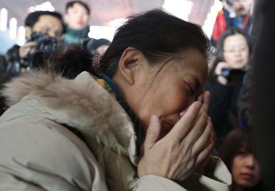 Histeris keluarga penumpang pasca-hilangnya Malaysia Airlines