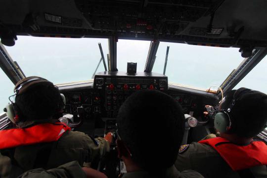 Aksi TNI AL bantu pencarian Malaysia Airlines