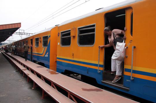 Subsidi cair, harga tiket kereta ekonomi turun per 1 April