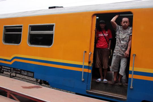 Subsidi cair, harga tiket kereta ekonomi turun per 1 April