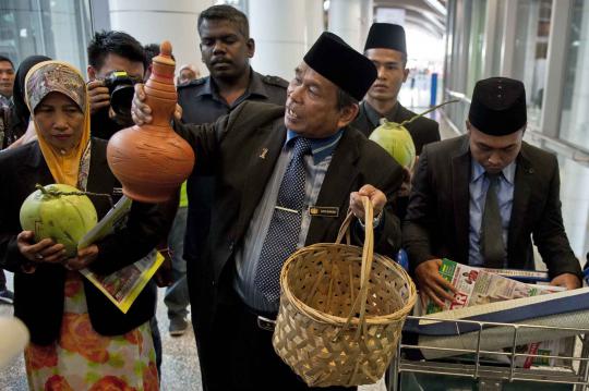 Aksi dukun Ibrahim Mat Zin cari Malaysia Airlines MH370