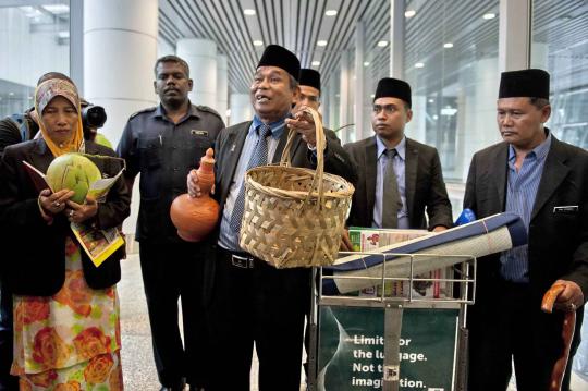 Aksi dukun Ibrahim Mat Zin cari Malaysia Airlines MH370