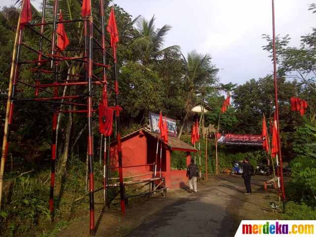 Foto : Poskamling di Magelang ini disulap jadi posko caleg 