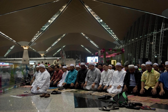 Warga Malaysia gelar yasinan di Bandara Kuala Lumpur