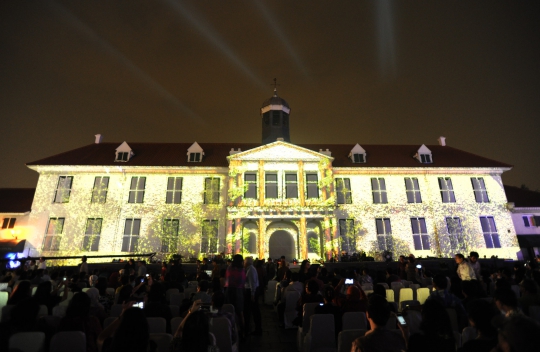 Keindahan video mapping di Museum Fatahillah