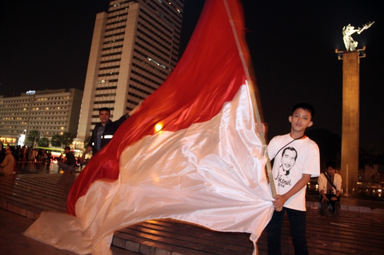 Jokowi nyapres, ratusan pendukung gelar syukuran di Bundaran HI