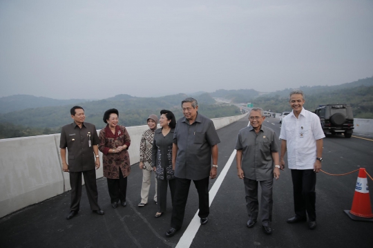 Presiden SBY tinjau Tol Semarang-Solo
