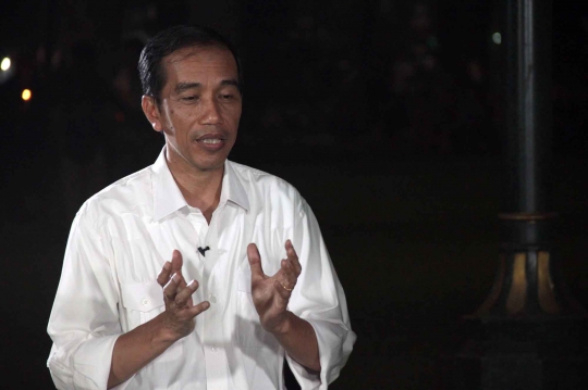 Capres Jokowi saat wawancara eksklusif di Taman Suropati