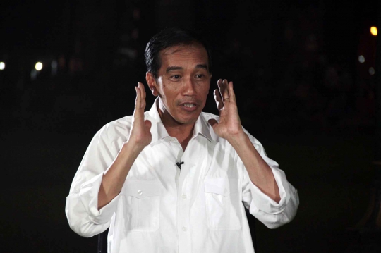 Capres Jokowi saat wawancara eksklusif di Taman Suropati