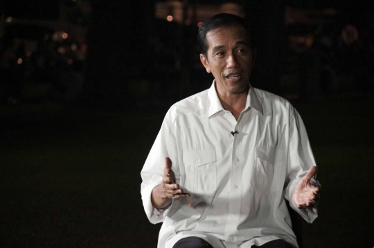 Capres Jokowi saat wawancara eksklusif di Taman Suropati