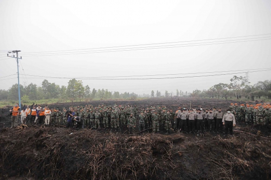 Tinjau hutan di Riau, SBY beri waktu tiga pekan atasi kabut asap