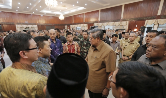 SBY ajak dialog masyarakat saat tinjau lokasi kebakaran di Siak