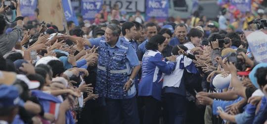 Kampanye SBY di Bantul disambut histeris warga