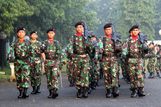 Prajurit di Mabes TNI kini berbaret hitam
