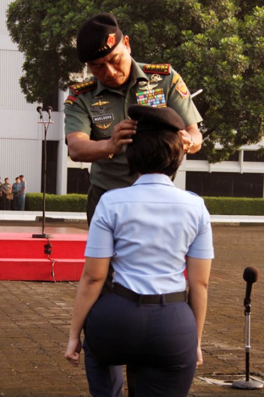 Prajurit di Mabes TNI kini berbaret hitam