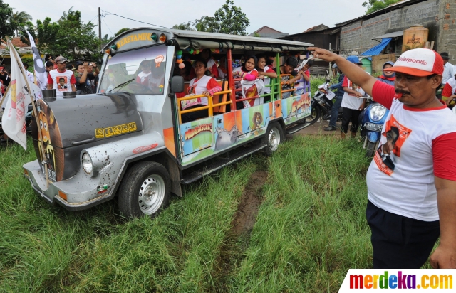 Foto : Goyangan penyanyi dangdut hibur kampanye Gerindra 