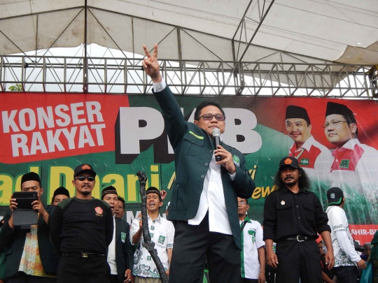 Aksi Ahmad Dhani meriahkan kampanye PKB di Banyumas