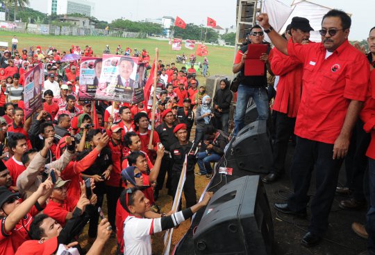 Aksi Rano Karno pimpin kampanye PDIP di Serpong