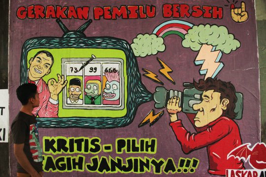 Sindiran mural-mural kritis 'penyadar' rakyat jelang Pemilu 2014