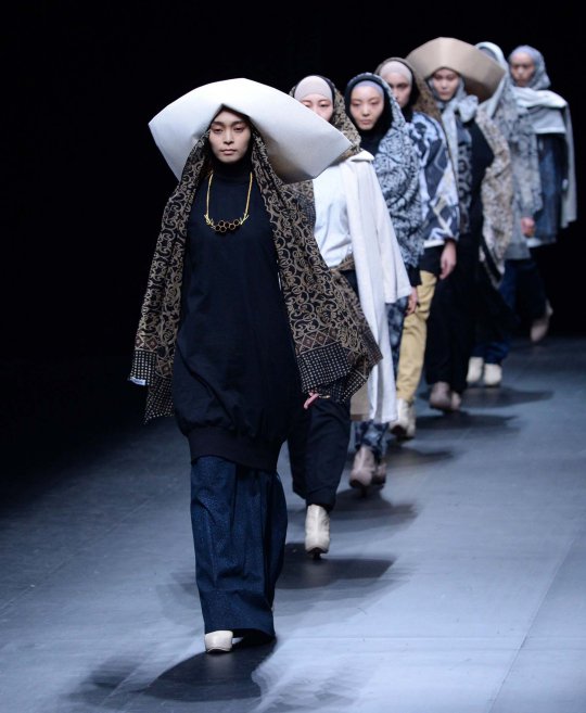 Kreasi busana muslim anak bangsa meriahkan Tokyo Fashion Week