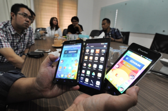 Smartfren perkenalkan produk smartphone Andromax terbaru