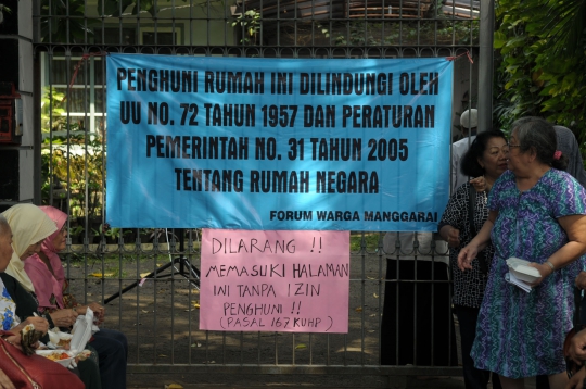 Puluhan warga Manggarai tolak penggusuran paksa rumah PT KAI