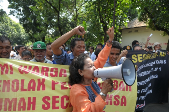 Puluhan warga Manggarai tolak penggusuran paksa rumah PT KAI