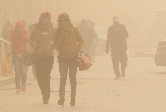 Dahsyatnya badai pasir terjang China, aktivitas warga lumpuh