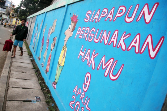 Goresan warna-warni mural ajak warga gunakan hak pilih