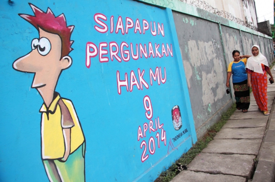 Goresan warna-warni mural ajak warga gunakan hak pilih
