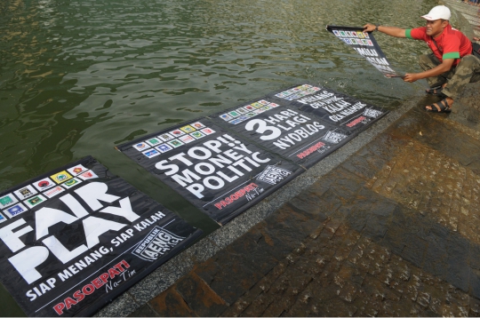 Aksi Republik Aeng-aeng ingatkan warga gunakan hak pilih