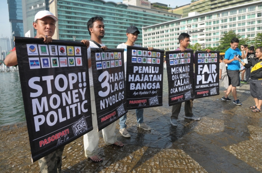 Aksi Republik Aeng-aeng ingatkan warga gunakan hak pilih