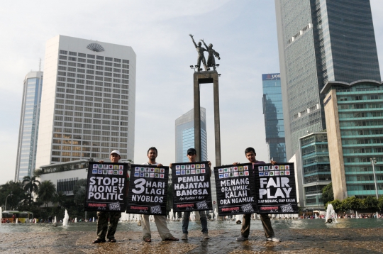 Aksi Republik Aeng-aeng ingatkan warga gunakan hak pilih