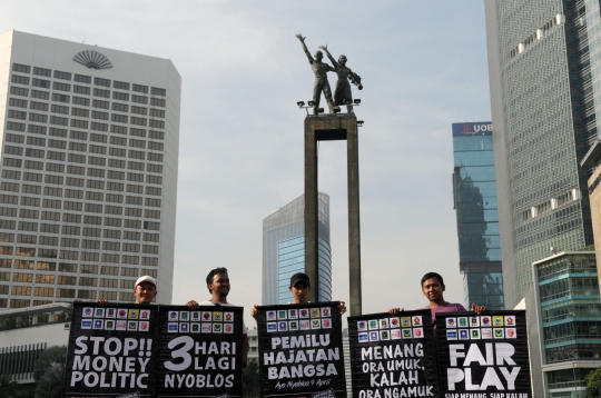 Aksi Republik Aeng-aeng ingatkan warga gunakan hak pilih